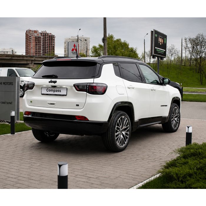 Jeep Compass 1.5L e-Hybrid DCT-7 Summit