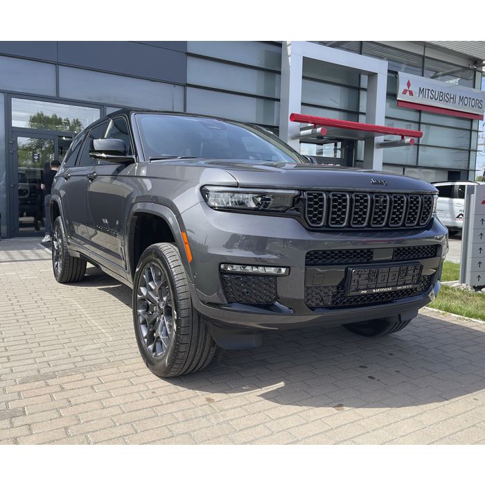 Jeep Grand Cherokee 3,6 л АКПП Summit Reserve (авто тест-драйву)