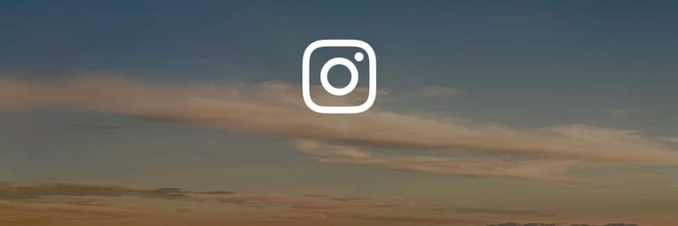 Знимок неба з логотипом Instagram