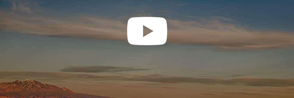 Знимок неба з логотипом YouTube