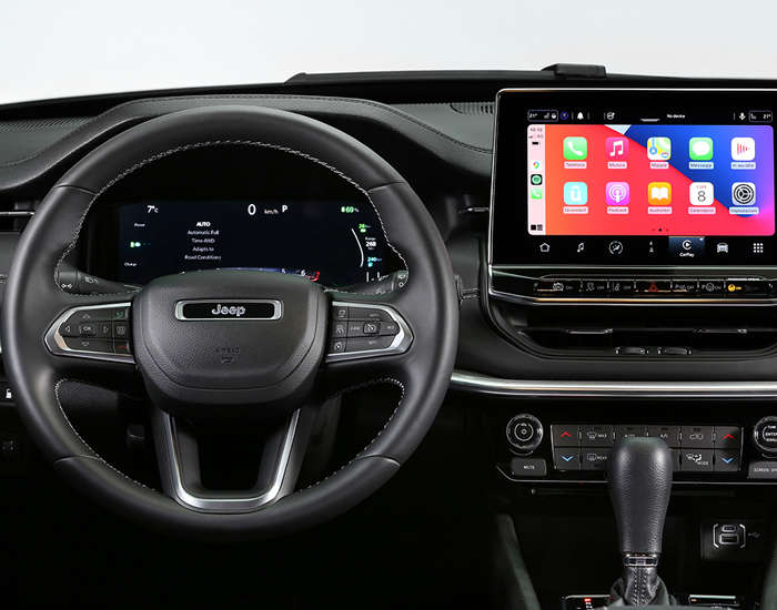 Jeep Compass, кермо з підігрівом